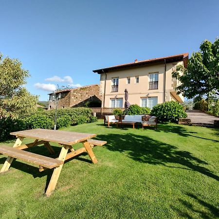 Apartamentos Corona Комильяс Экстерьер фото
