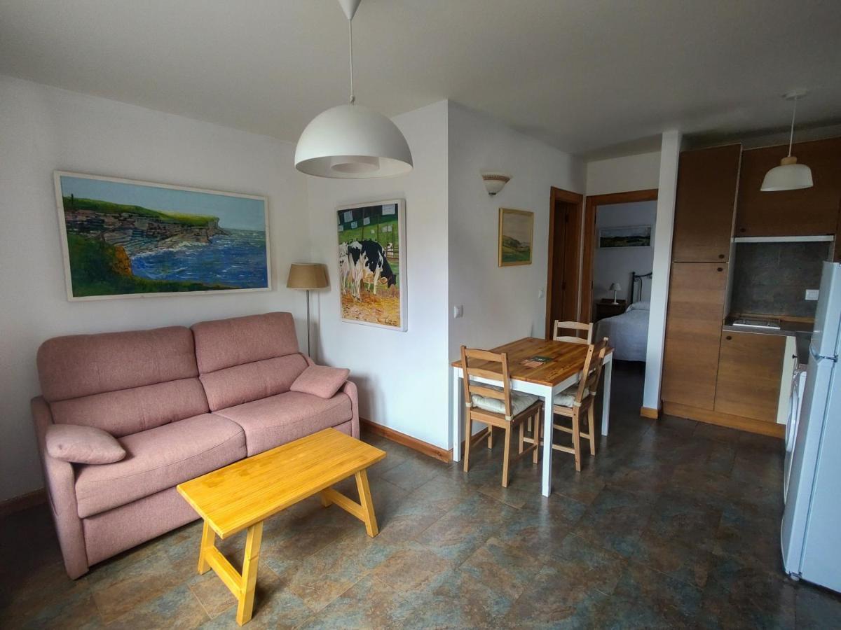 Apartamentos Corona Комильяс Экстерьер фото