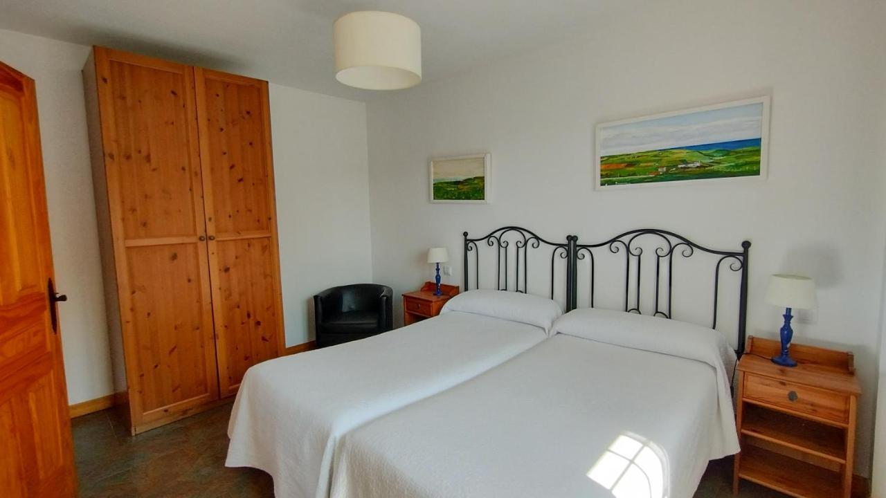 Apartamentos Corona Комильяс Экстерьер фото