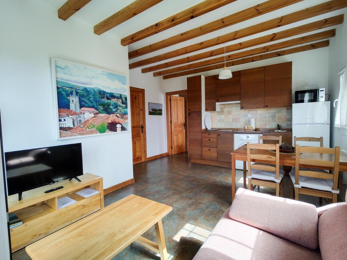 Apartamentos Corona Комильяс Экстерьер фото