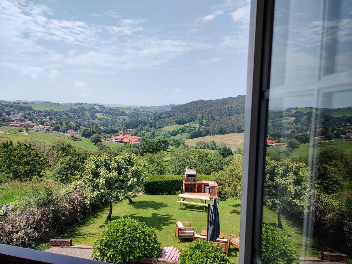 Apartamentos Corona Комильяс Экстерьер фото