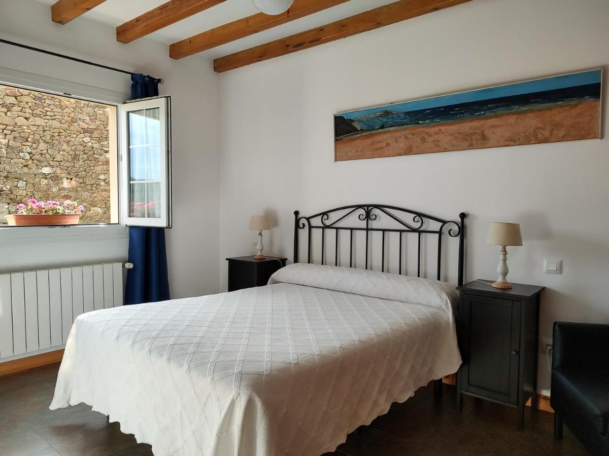 Apartamentos Corona Комильяс Экстерьер фото