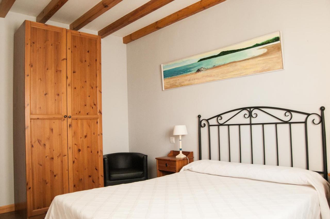 Apartamentos Corona Комильяс Экстерьер фото